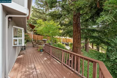 136 Hillcroft Way, Walnut Creek, CA 94597 - Photo 33
