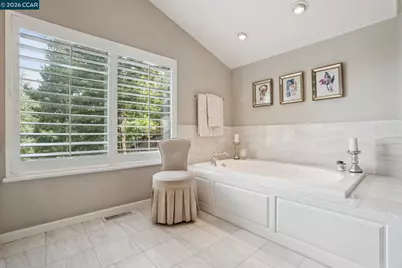 136 Hillcroft Way, Walnut Creek, CA 94597 - Photo 25
