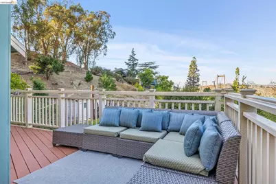 1648 Francis St, Crockett, CA 94525 - Photo 13