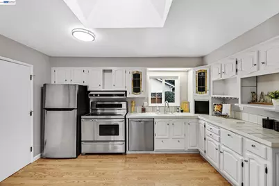 513 Carobe Court, Union City, CA 94587 - Photo 5