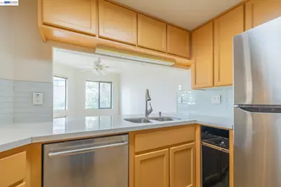 21103 Gary #318A, Castro Valley, CA 94546 - Photo 11
