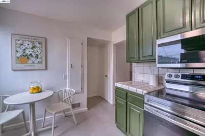 77 Clifton Dr, Daly City, CA 94015 - Photo 13