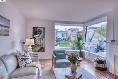 77 Clifton Dr, Daly City, CA 94015 - Photo 5