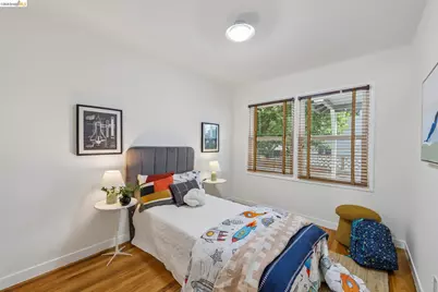 4614 Fairbairn Ave, Oakland, CA 94619 - Photo 25