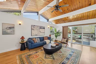 4614 Fairbairn Ave, Oakland, CA 94619 - Photo 29