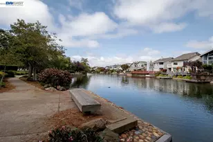 114 Lagunaria Ln, Alameda, CA 94502 - Photo 51