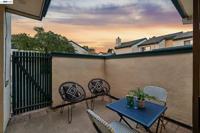 114 Lagunaria Ln, Alameda, CA 94502 - Photo 7