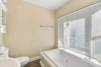 1298 Almar St, Concord, CA 94518 - Photo 21