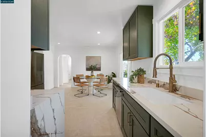 1300 Kains Ave, Berkeley, CA 94702 - Photo 21