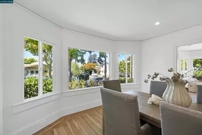 1300 Kains Ave, Berkeley, CA 94702 - Photo 19