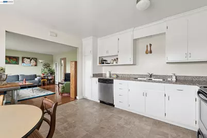 3054 Bona St #D, Oakland, CA 94601 - Photo 11