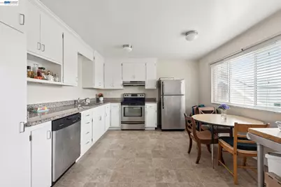 3054 Bona St #D, Oakland, CA 94601 - Photo 7