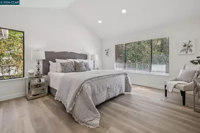 20 Alhambra Hills Dr, Martinez, CA 94553 - Photo 25