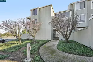 2 Lakeview Ct, Novato, CA 94947 - Photo 1