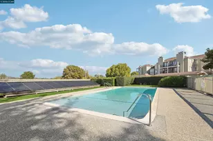 2 Lakeview Ct, Novato, CA 94947 - Photo 15