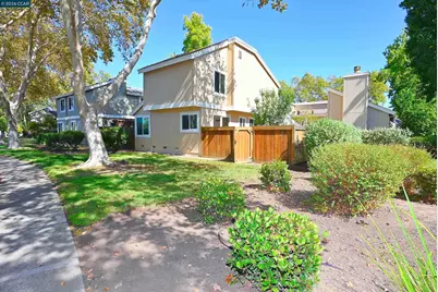 4203 Dubhe Ct, Concord, CA 94521 - Photo 3