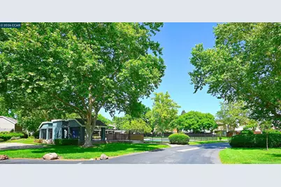 4203 Dubhe Ct, Concord, CA 94521 - Photo 29