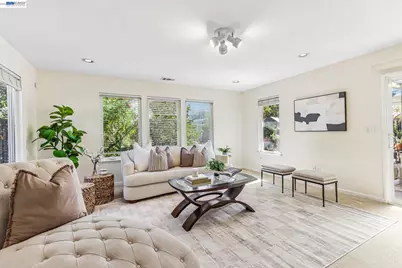360 I St, Livermore, CA 94551 - Photo 3