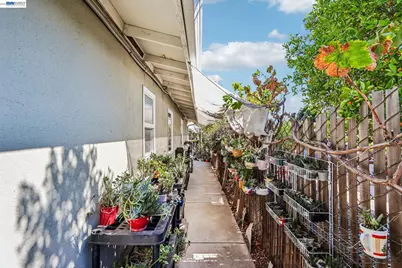 360 I St, Livermore, CA 94551 - Photo 45