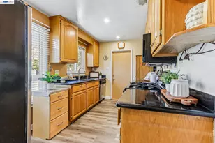360 I St, Livermore, CA 94551 - Photo 11