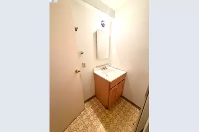 133 Rice Street, San Francisco, CA 94112 - Photo 11