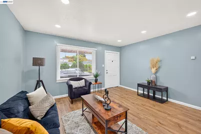 5616 Alameda Ave, Richmond, CA 94804 - Photo 5