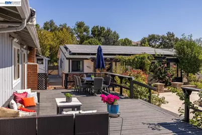 1015 Byrd Ln, Pleasanton, CA 94566 - Photo 41