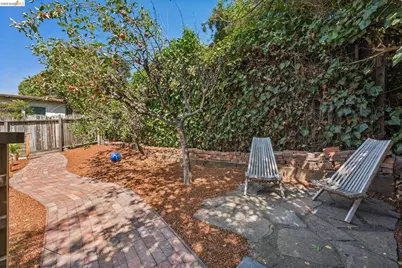 865 Contra Costa Ave, Berkeley, CA 94707 - Photo 77