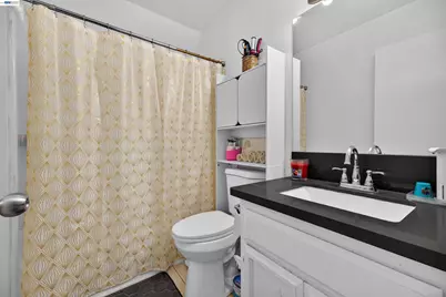 439 Golf Circle, Manteca, CA 95337 - Photo 17