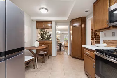 13727 Seagate, San Leandro, CA 94577 - Photo 19