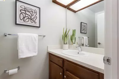 13727 Seagate, San Leandro, CA 94577 - Photo 21