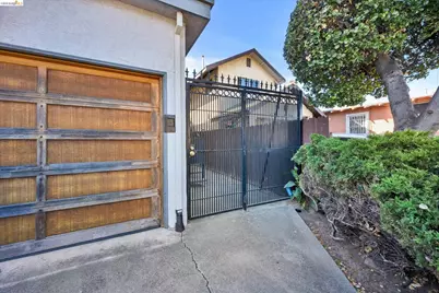 1640 104th Ave, Oakland, CA 94603 - Photo 3