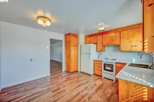 1640 104th Ave, Oakland, CA 94603 - Photo 9