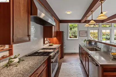 1705 La Loma Ave, Berkeley, CA 94709 - Photo 15