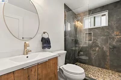 1017 Hatchcover Pl, Manteca, CA 95337 - Photo 31
