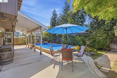 1017 Hatchcover Pl, Manteca, CA 95337 - Photo 37
