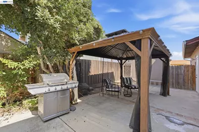 1017 Hatchcover Pl, Manteca, CA 95337 - Photo 41