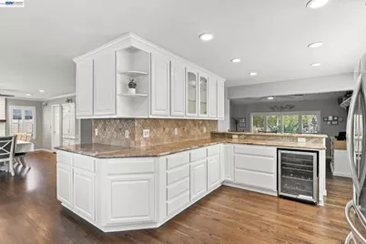 1017 Hatchcover Pl, Manteca, CA 95337 - Photo 11