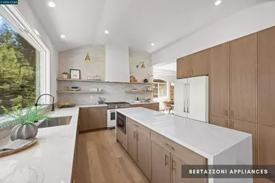 6900 Charing Cross Rd, Berkeley, CA 94705 - Photo 19