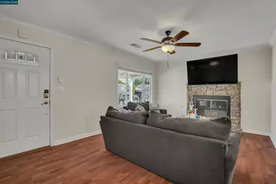 42 13th St, Antioch, CA 94509 - Photo 9