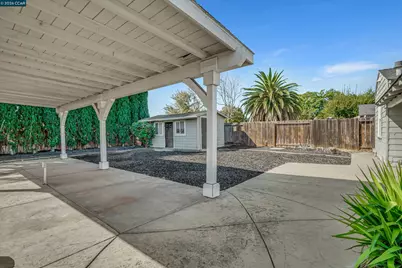 42 13th St, Antioch, CA 94509 - Photo 27