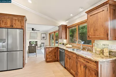 21 Inverleith Terrace, Moraga, CA 94556 - Photo 15