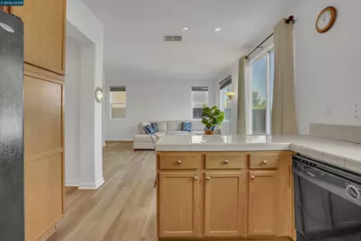 277 Kapalua Bay Cir, Pittsburg, CA 94565 - Photo 13
