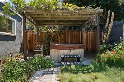 4828 Webster St, Oakland, CA 94609 - Photo 47