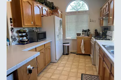 309 Winnipeg Grn, Fremont, CA 94538 - Photo 9