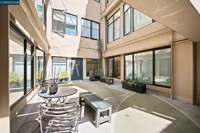 1755 Broadway #23, Oakland, CA 94612 - Photo 21