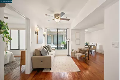 1755 Broadway #23, Oakland, CA 94612 - Photo 3