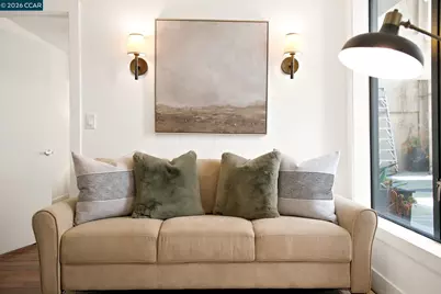 1755 Broadway #23, Oakland, CA 94612 - Photo 19
