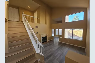 1063 Mepham Dr, Pittsburg, CA 94565 - Photo 3