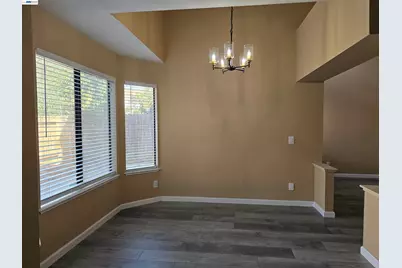 1063 Mepham Dr, Pittsburg, CA 94565 - Photo 9